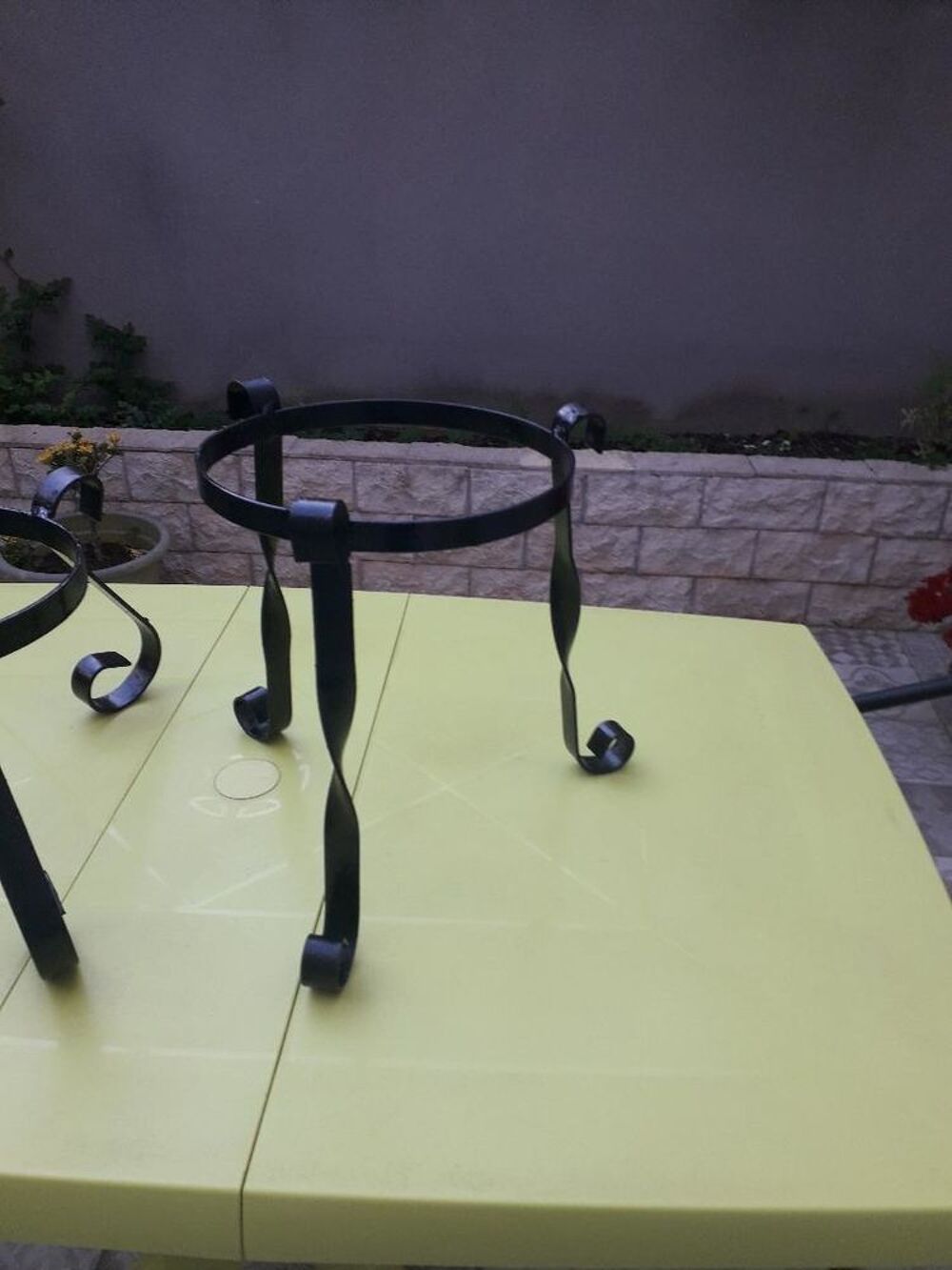 DEUX SUPPORTS DE PLANTES Jardin