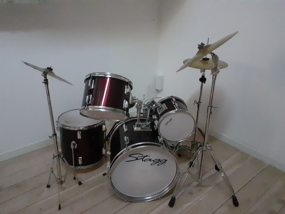 Batterie acoustique STAGG
Instruments de musique