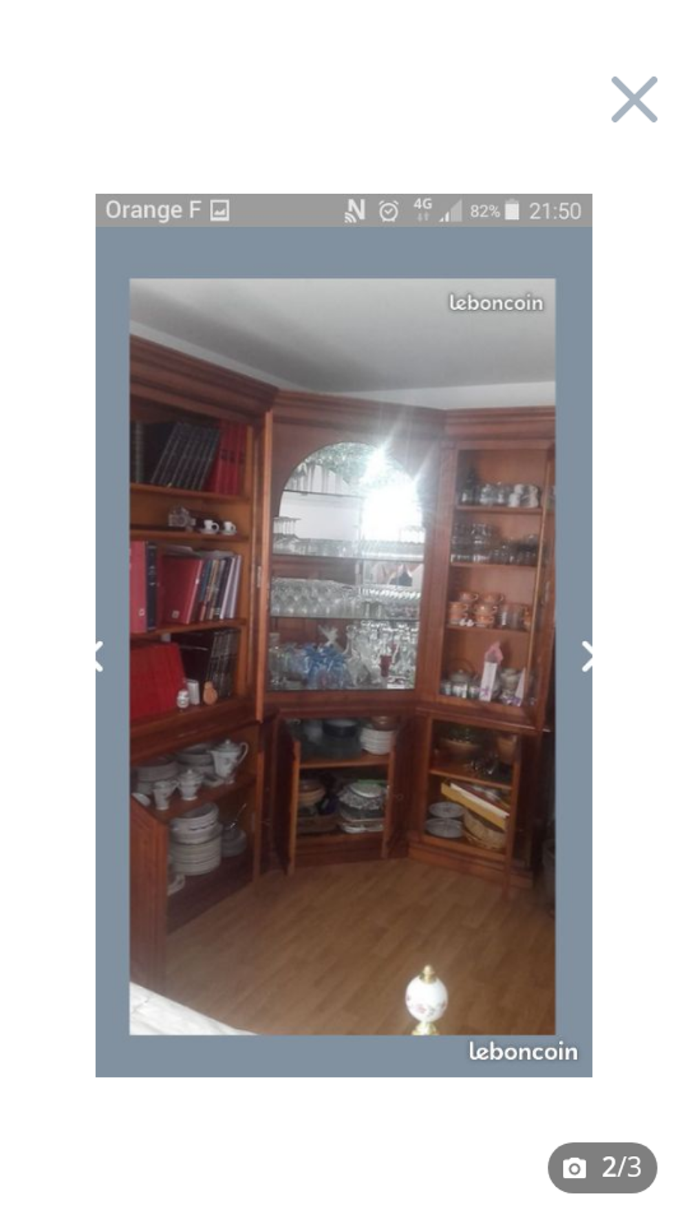 Living d'angle en merisier avec vitrine centrale Meubles