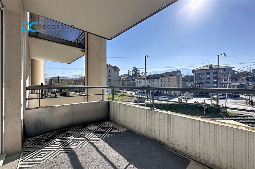 Vente Appartement T3 LUMINEUX DE 61,35M² – PROCHE CENTRE-VILLE & GARE – CAVE - 2 PARKINGS COUVERTS ! Thonon les bains