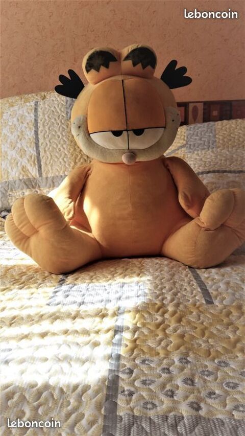 Peluche Vintage (25 cm) - Garfield assis 