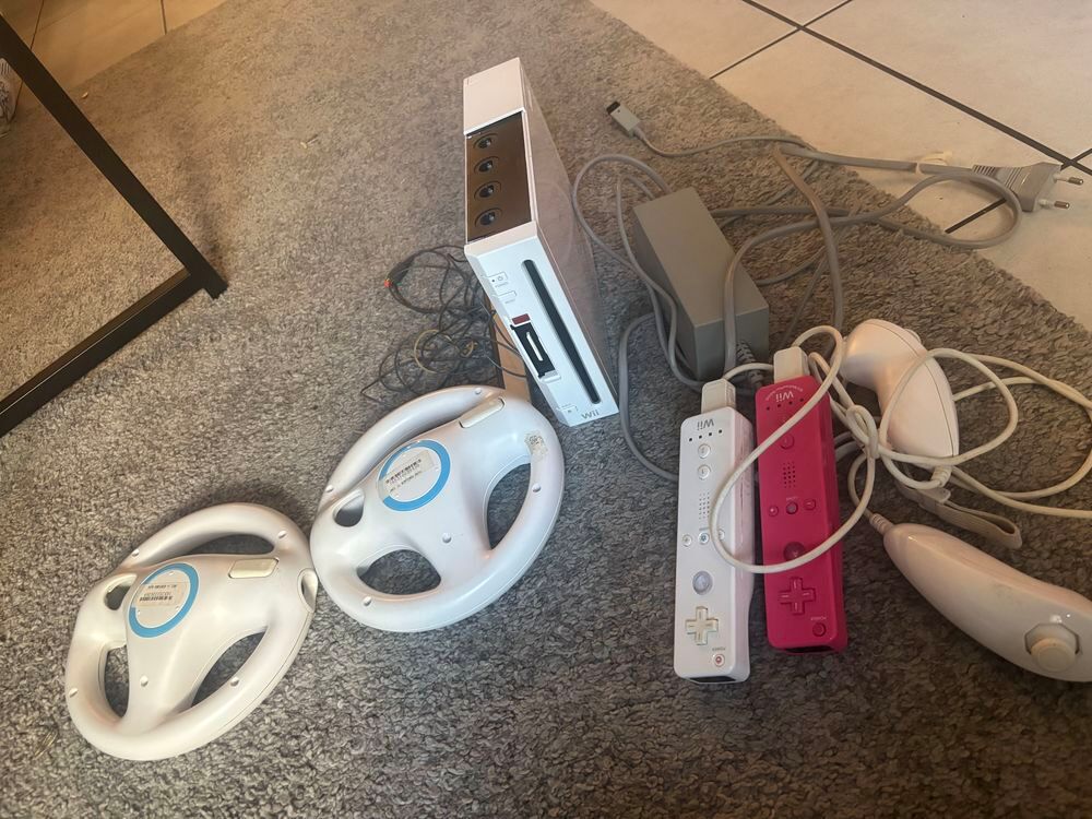 Wii lot Consoles et jeux vidéos