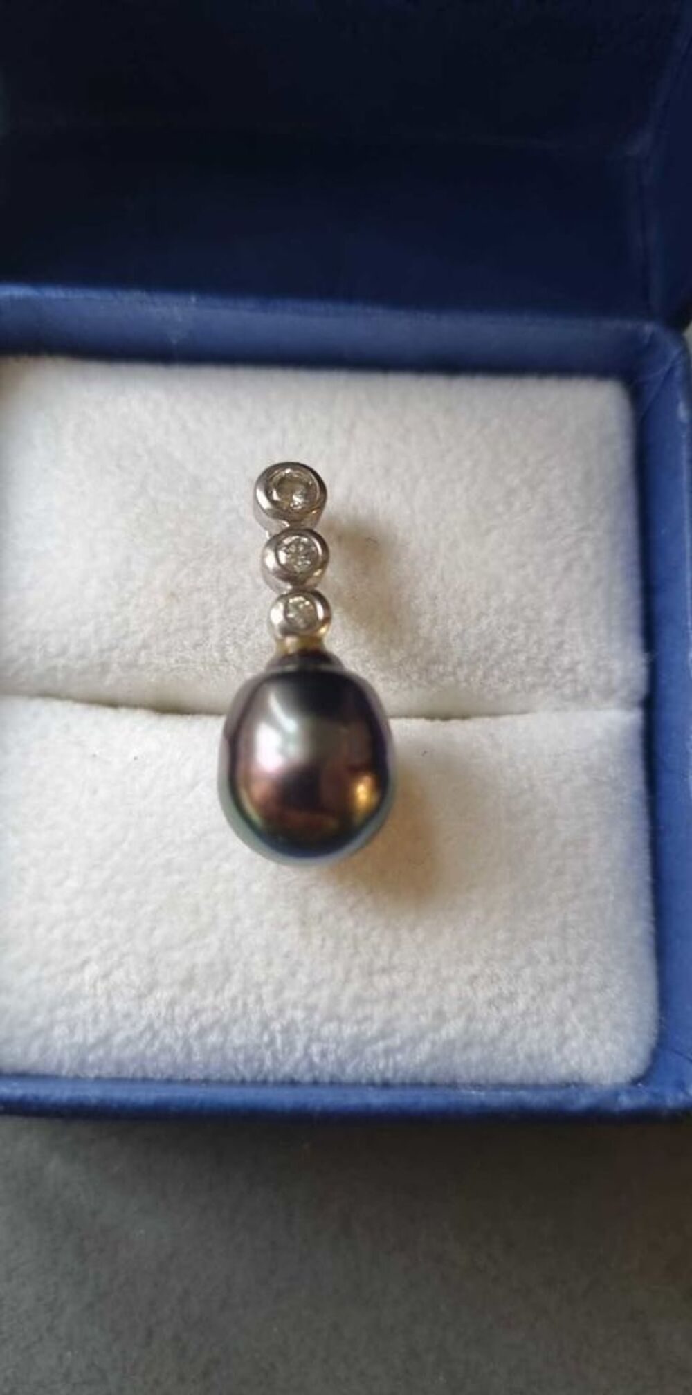 Tr&egrave;s joli pendentif en argent et perle de tahiti Bijoux et montres