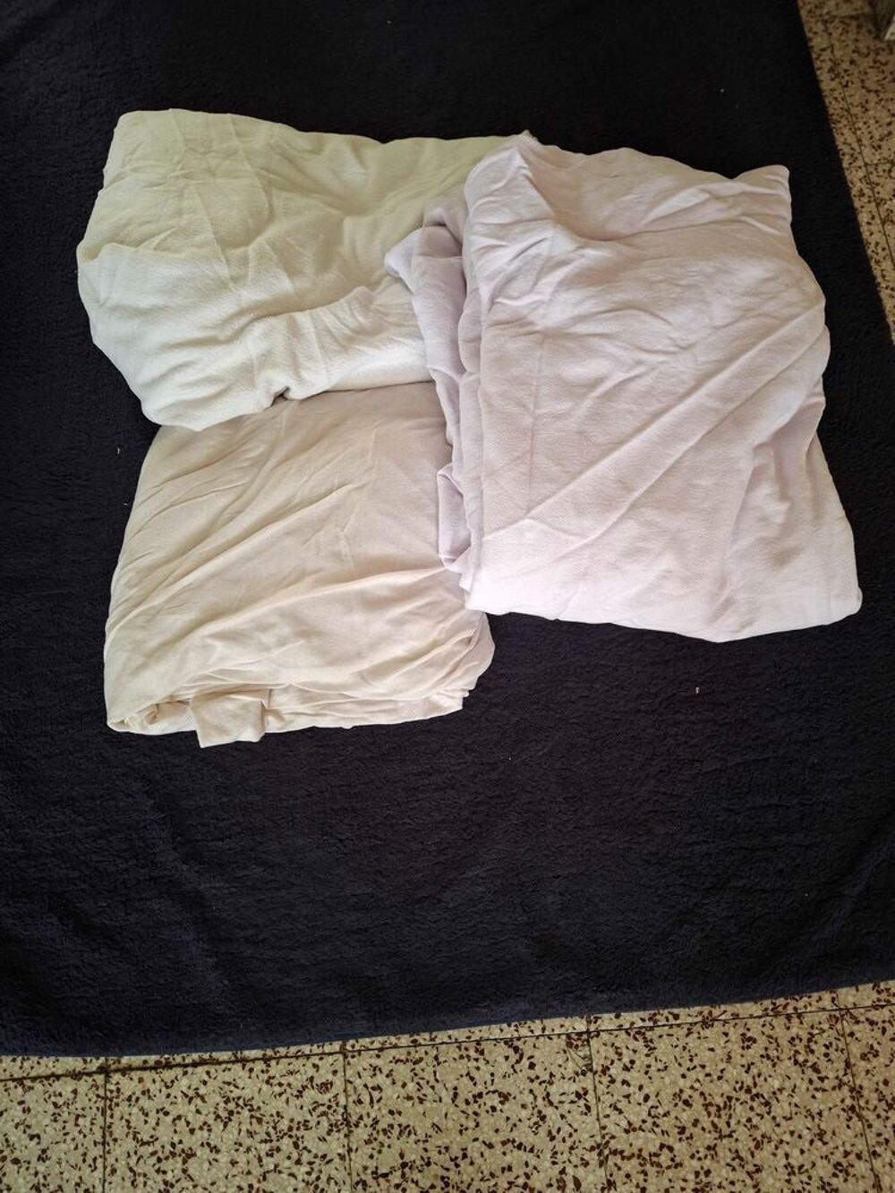 plusieurs articles sur perpignan t&eacute;l&eacute;phone Vêtements