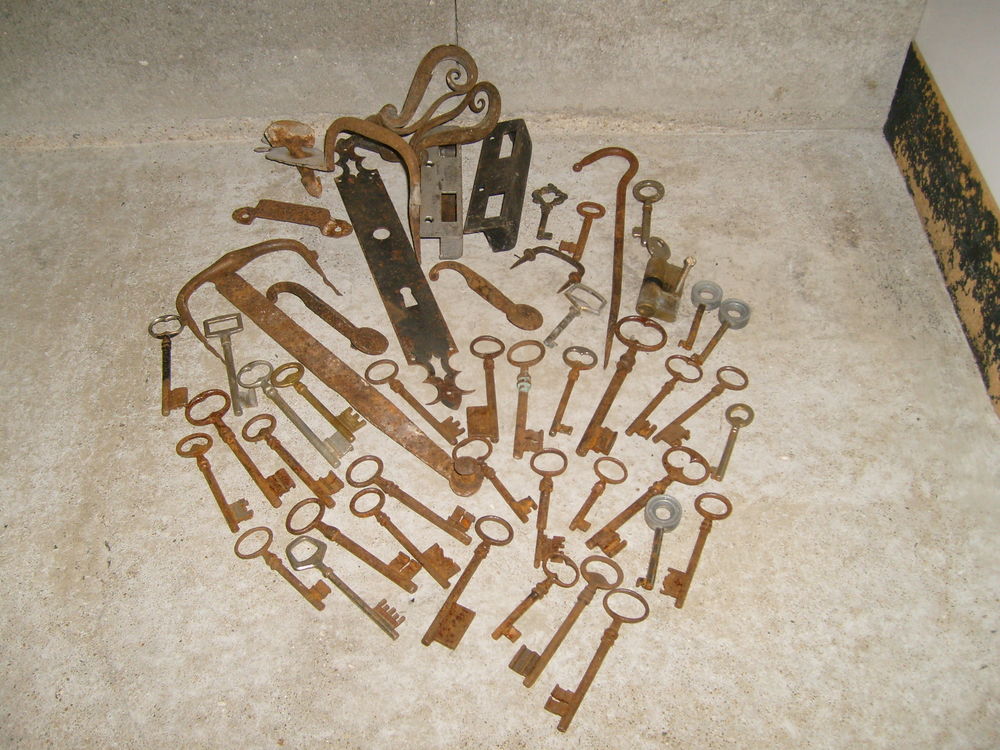 Ancien Verrous /targettes/serrures/fer forg&eacute; ect Bricolage