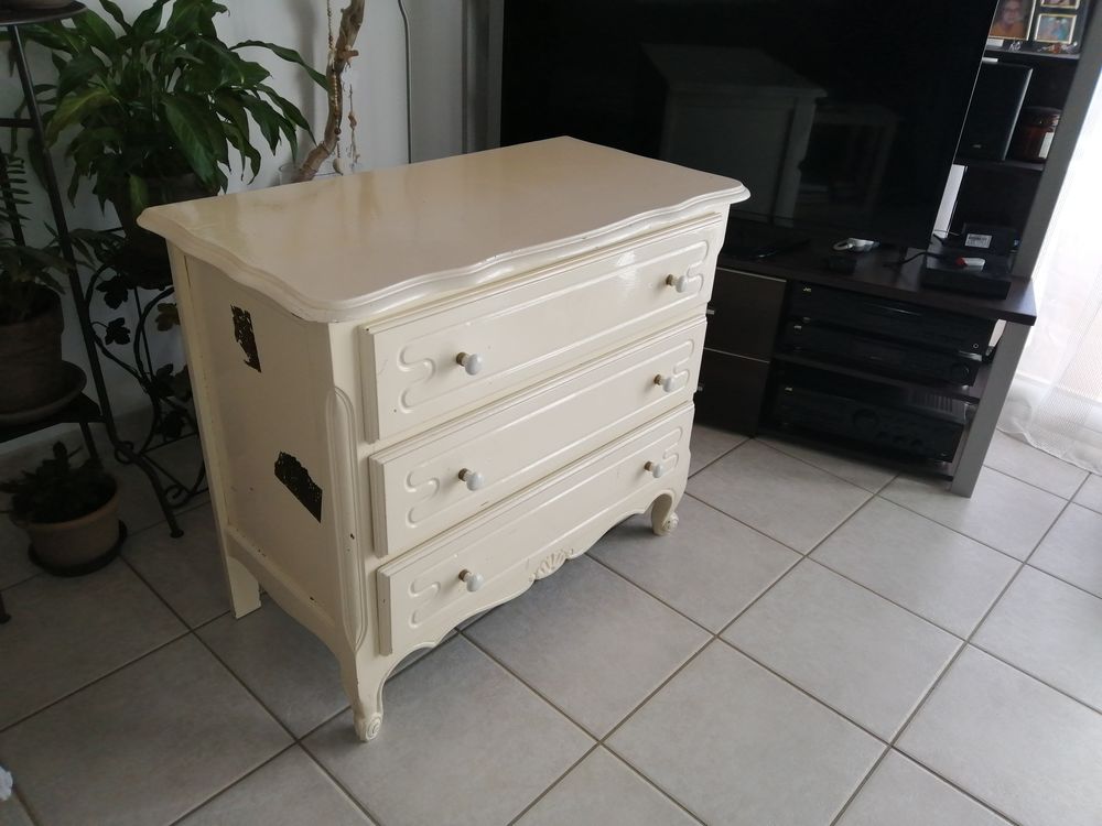 COMMODE CH&Ecirc;NE MASSIF Meubles