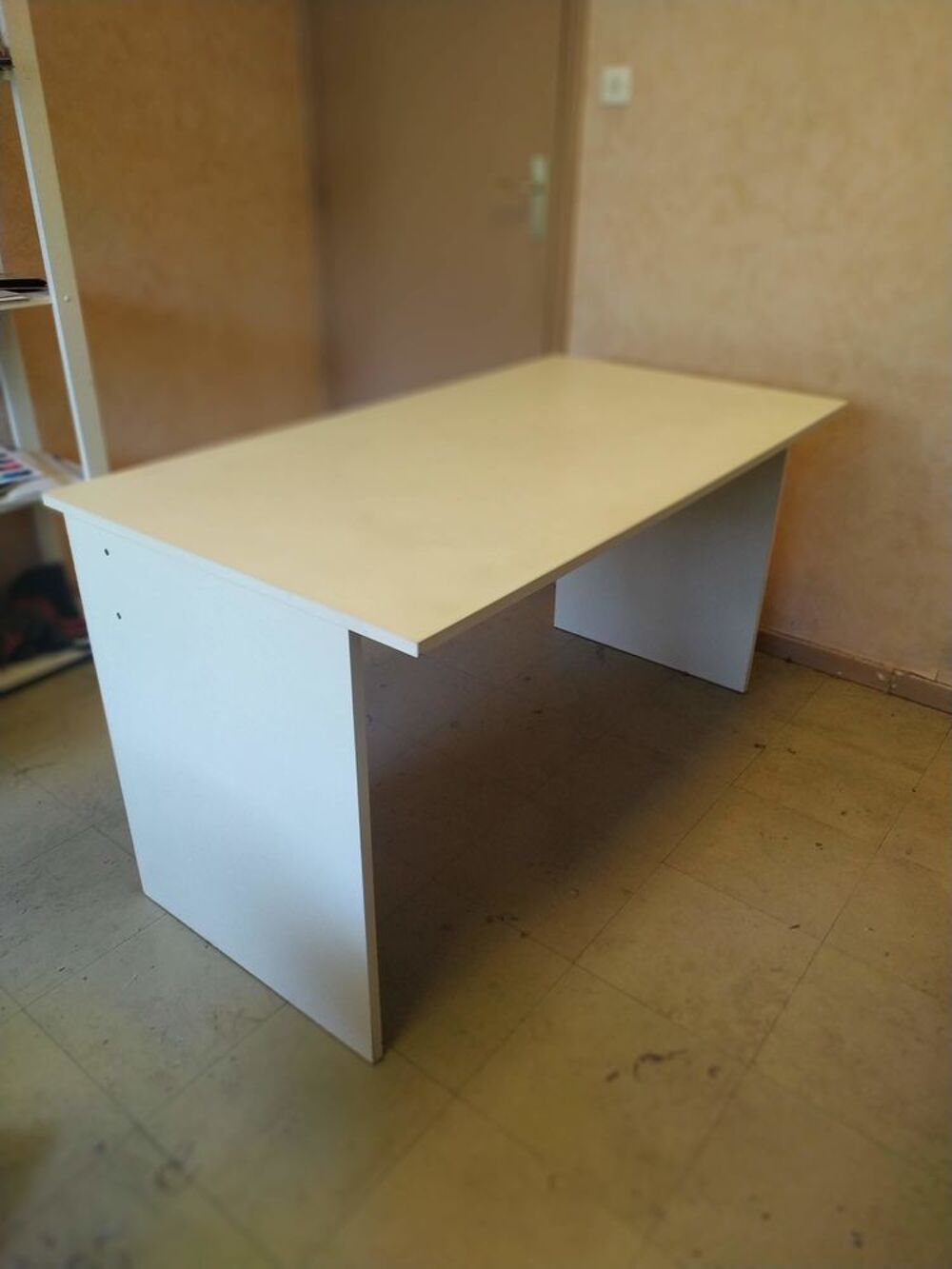 Bureau M&eacute;lamin&eacute; Blanc
Meubles