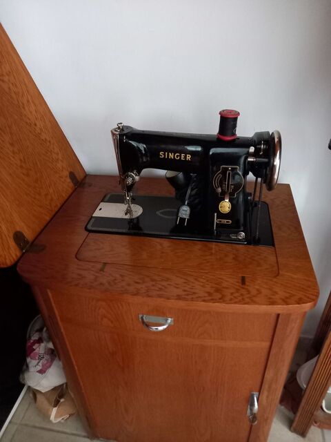 Machine a coudre singer avec accessoires  200 Hersin-Coupigny (62)
