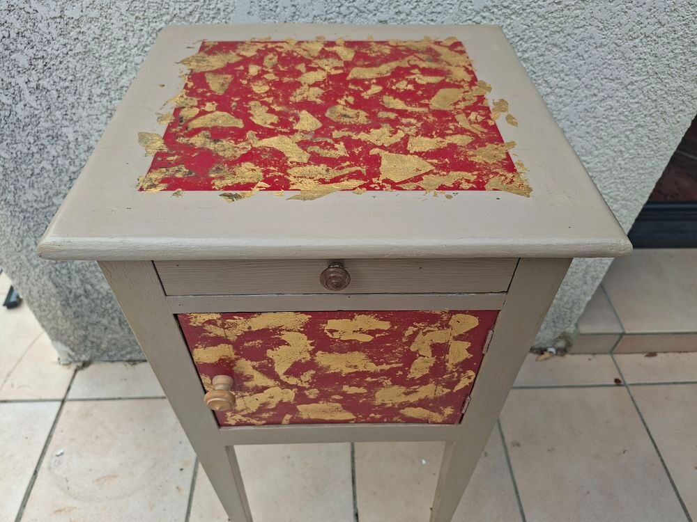 TABLE DE CHEVET Meubles