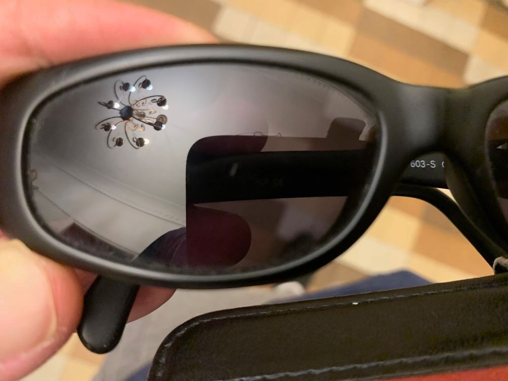 Paire de lunettes Armani Bijoux et montres