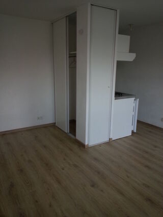  Appartement à louer 1 pièce 24 m²