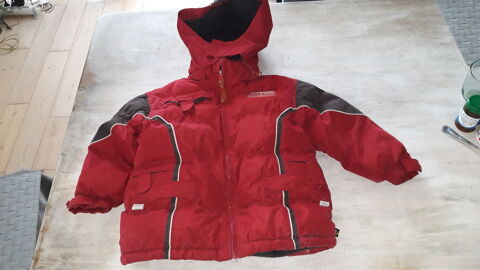 BLOUSON ENFANT  TAILLE 4 ANS 15 Virelade (33)