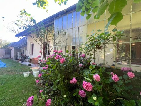   Maison ancienne pleine de charme, proche de toutes commodités Maison - 6 pièce(s) - 133 m²