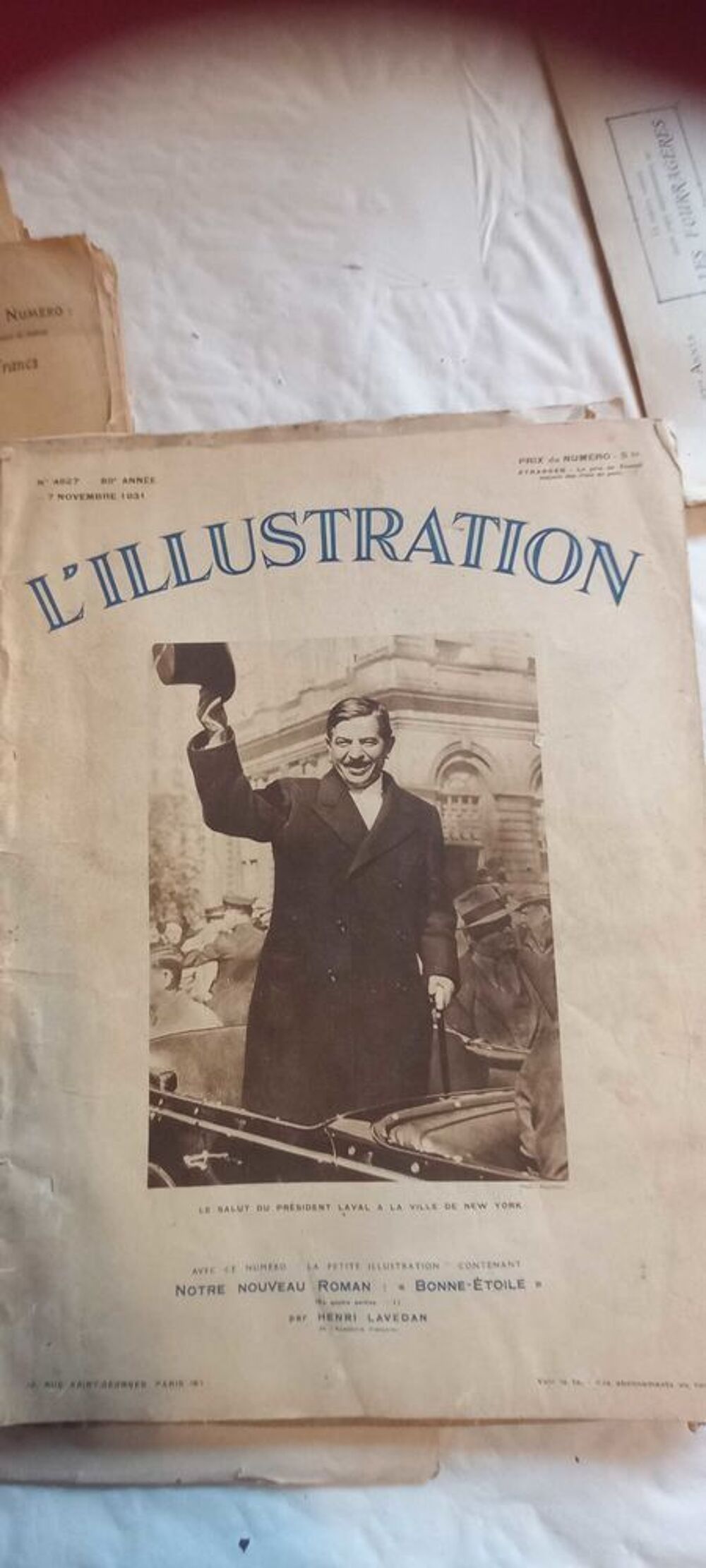 l'illustration 11 journaux 