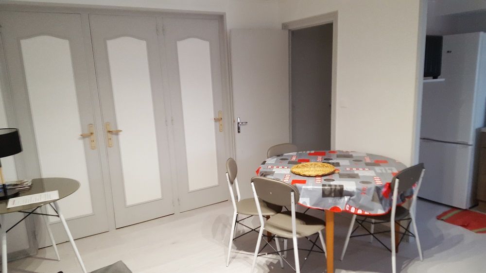   appartement meublé indépendant 35 m² .80 EUROS LA NUIT. Aquitaine, Saint-Palais (64120)