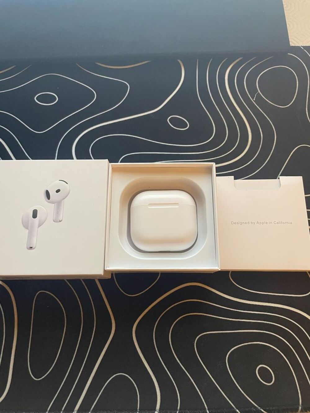 Airpods 4 avec r&eacute;duction de bruit Matériel informatique