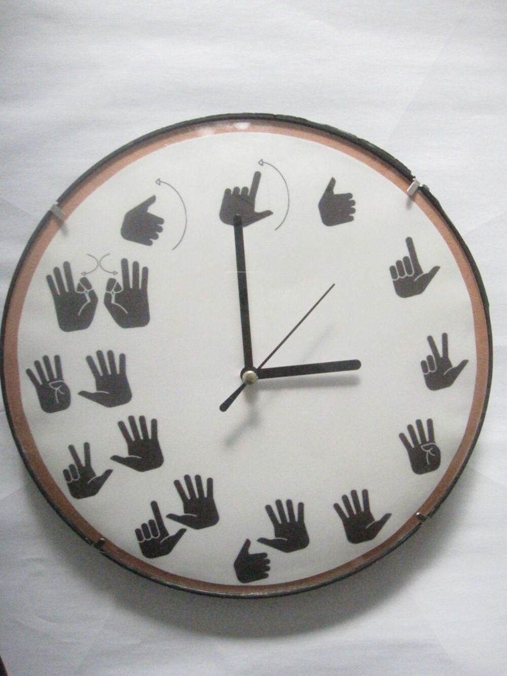Horloge recycl&eacute;e cr&eacute;ation originale customis&eacute;e LSF Décoration