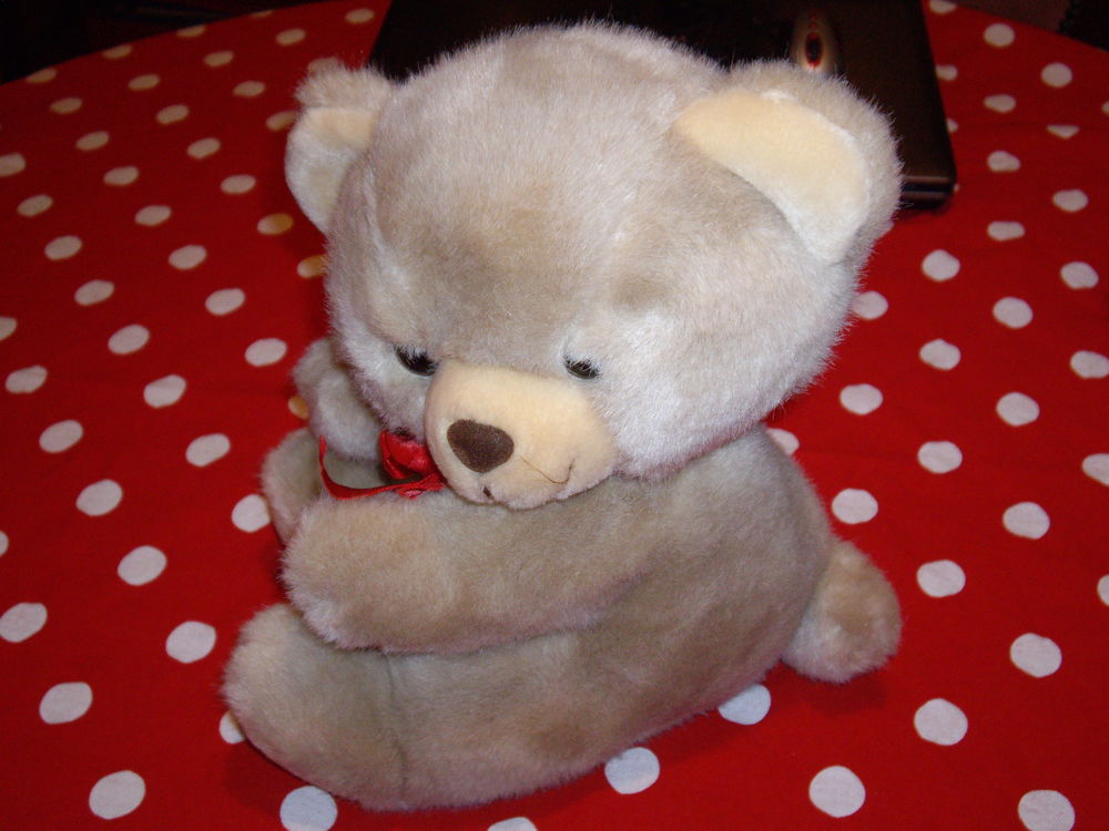 PELUCHE N&deg; 7
OURSON DE COTE
Jeux / jouets