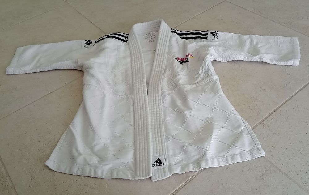 Kimono " Adidas " Enfant Age 8 ans Sports