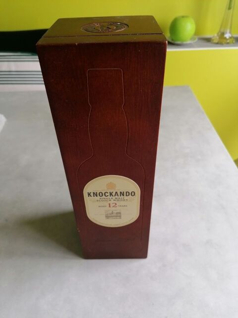 Bo�tes publicitaires bouteilles whisky   10 Jury (57)