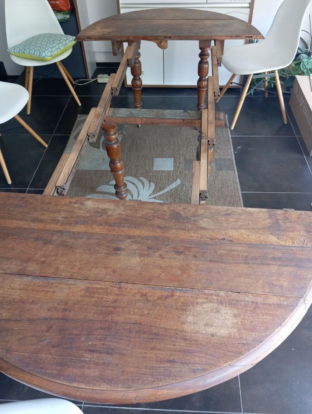 Table ronde Louis Philippe 6 Pieds en noyer +1 allonge Meubles