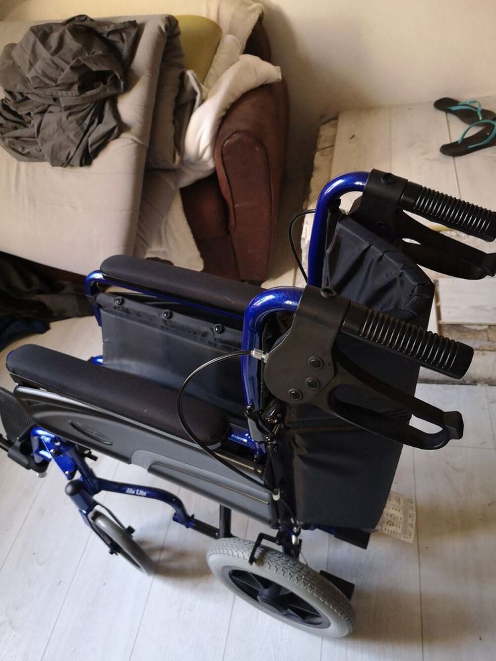 Chaise de transfert neuve Meubles
