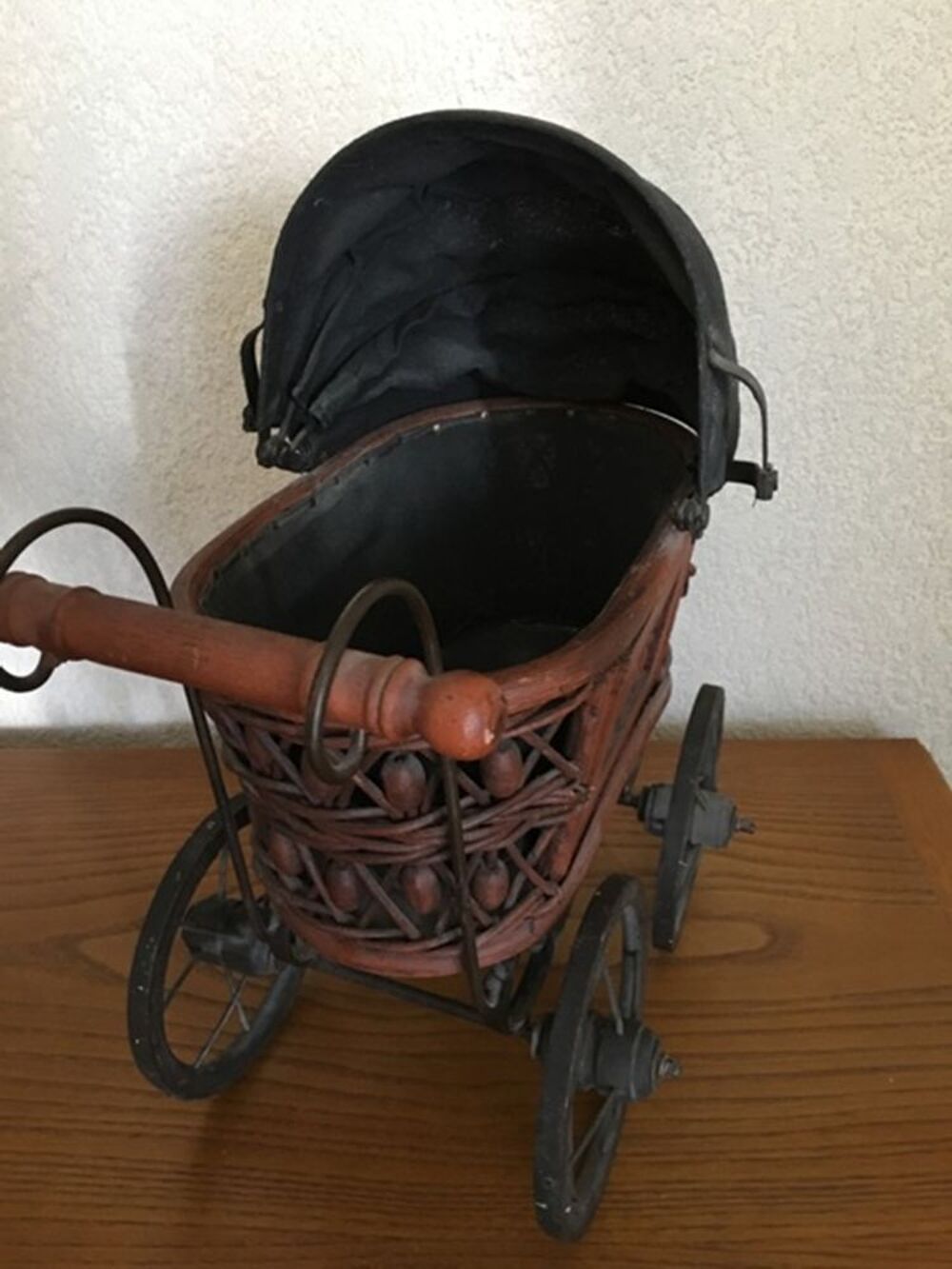 ancien landau poup&eacute;e 