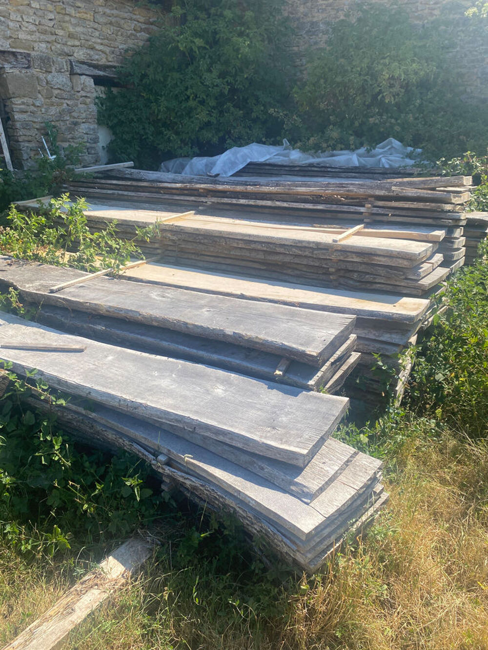 PLOTS DE CH&Euml;NE. Meubles
