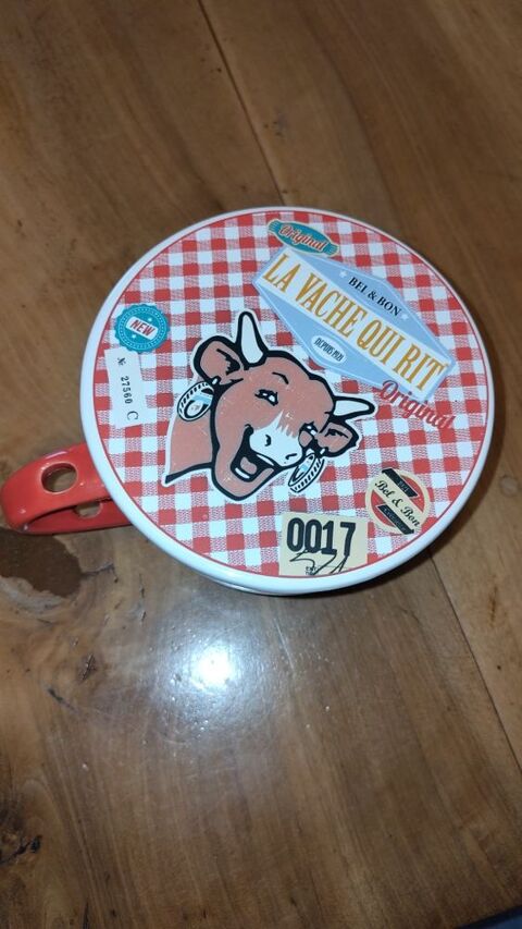 Mug La Vache Qui Rit rouge avec couvercle - collection Saint-Contest (14)