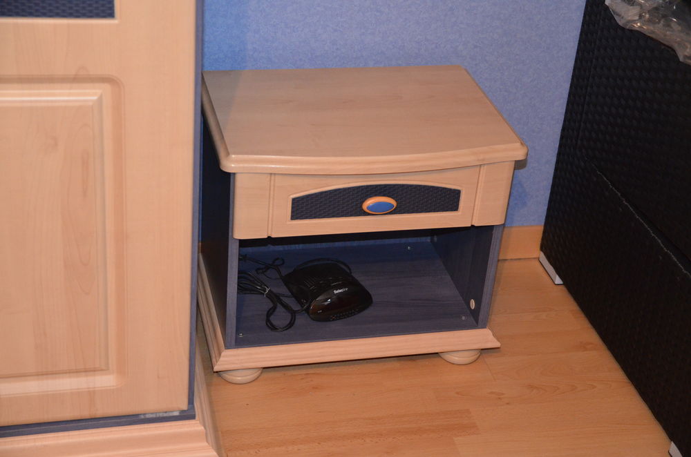chevet bi-couleur style jeune, 1 tiroir Meubles