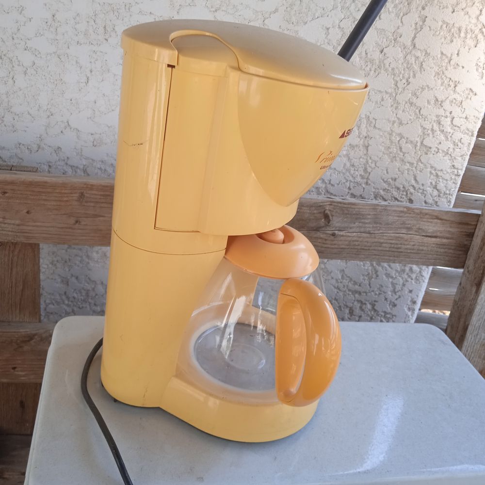 Cafeti&egrave;re Seb mod&egrave;le Prima Serra Jaune Electroménager