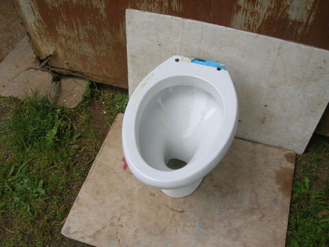 WC abord arrondi mod�le collectivit� 50 Pont-de-Salars (12)