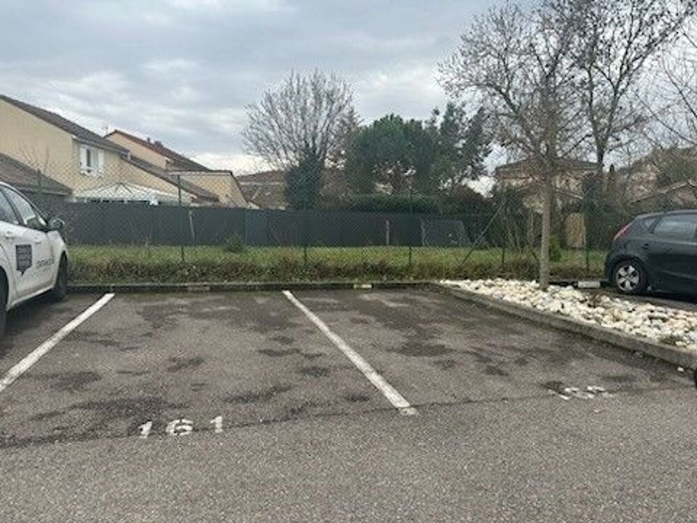 Location Parking/Garage Parking sécurisé francheville Francheville