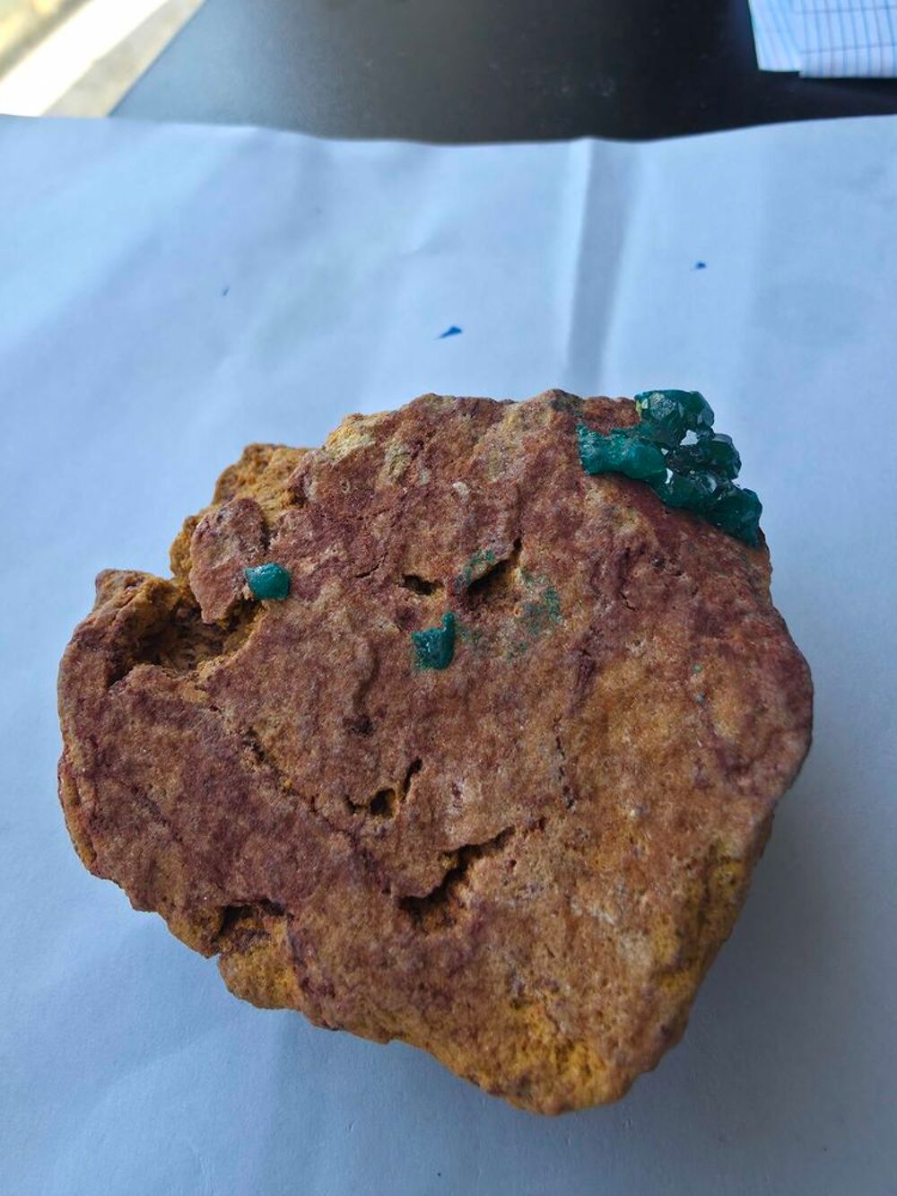 Min&eacute;ral de Collection : Superbe Dioptase sur Gangue du Katanga(105g) 