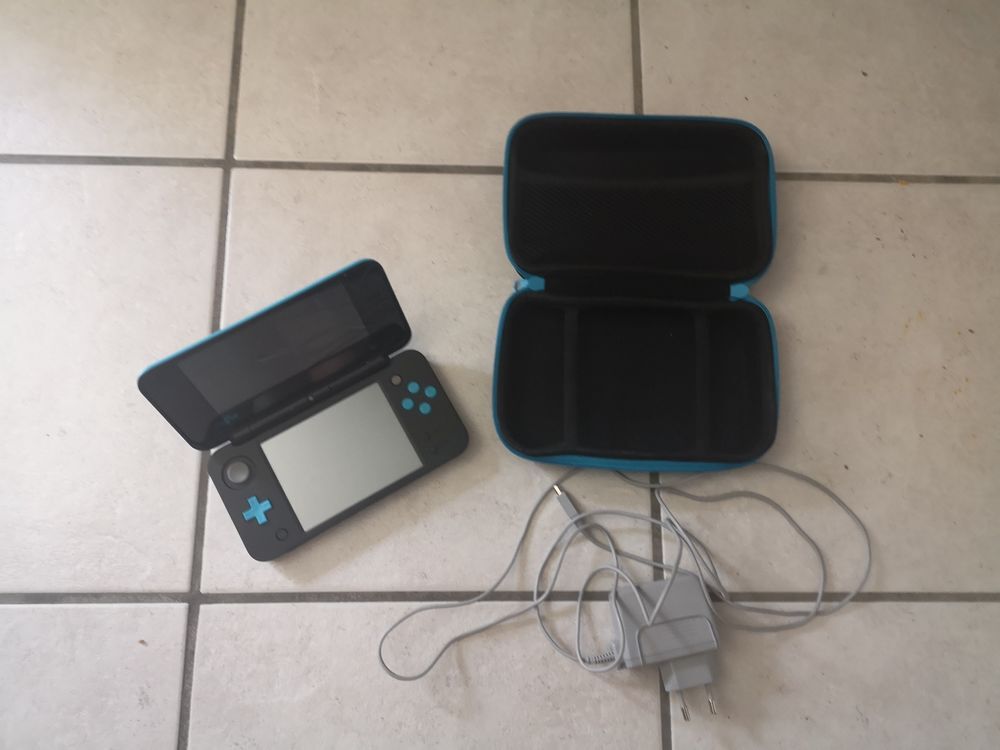 Nintendo New 2DS XL Consoles et jeux vidéos