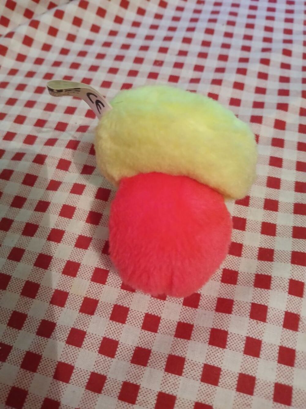 PELUCHE N&deg; 19
SUCETTE PELUCHE
Jeux / jouets