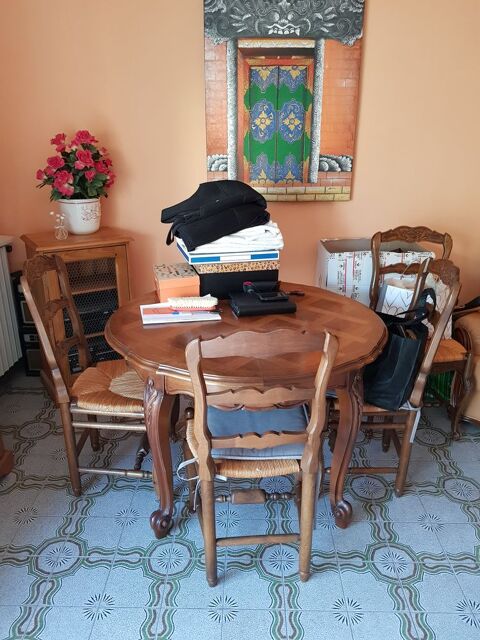 Table et 4 chaises bois 130 Bandol (83)