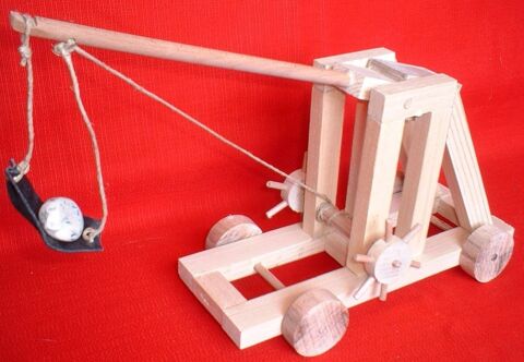 Maquette de petit trbuchet, (ou bible) 55 Nantes (44)