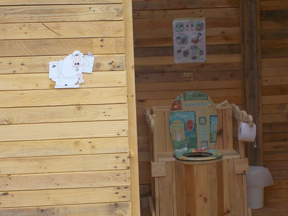 vend toilettes s&egrave;ches Bricolage