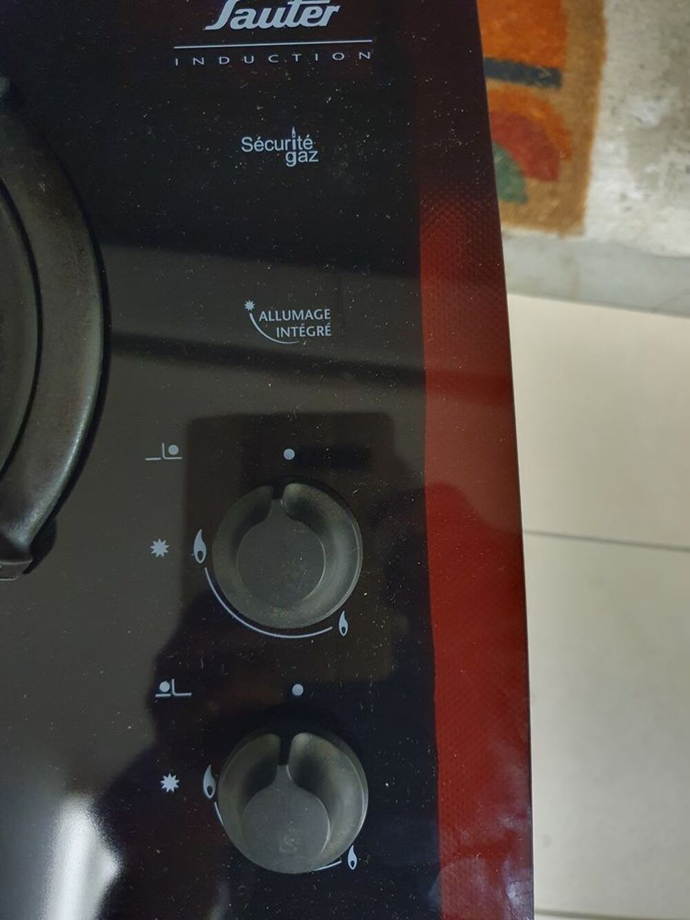 Plaque de cuisson mixte Sauter gaz et &eacute;lectrique
Electroménager