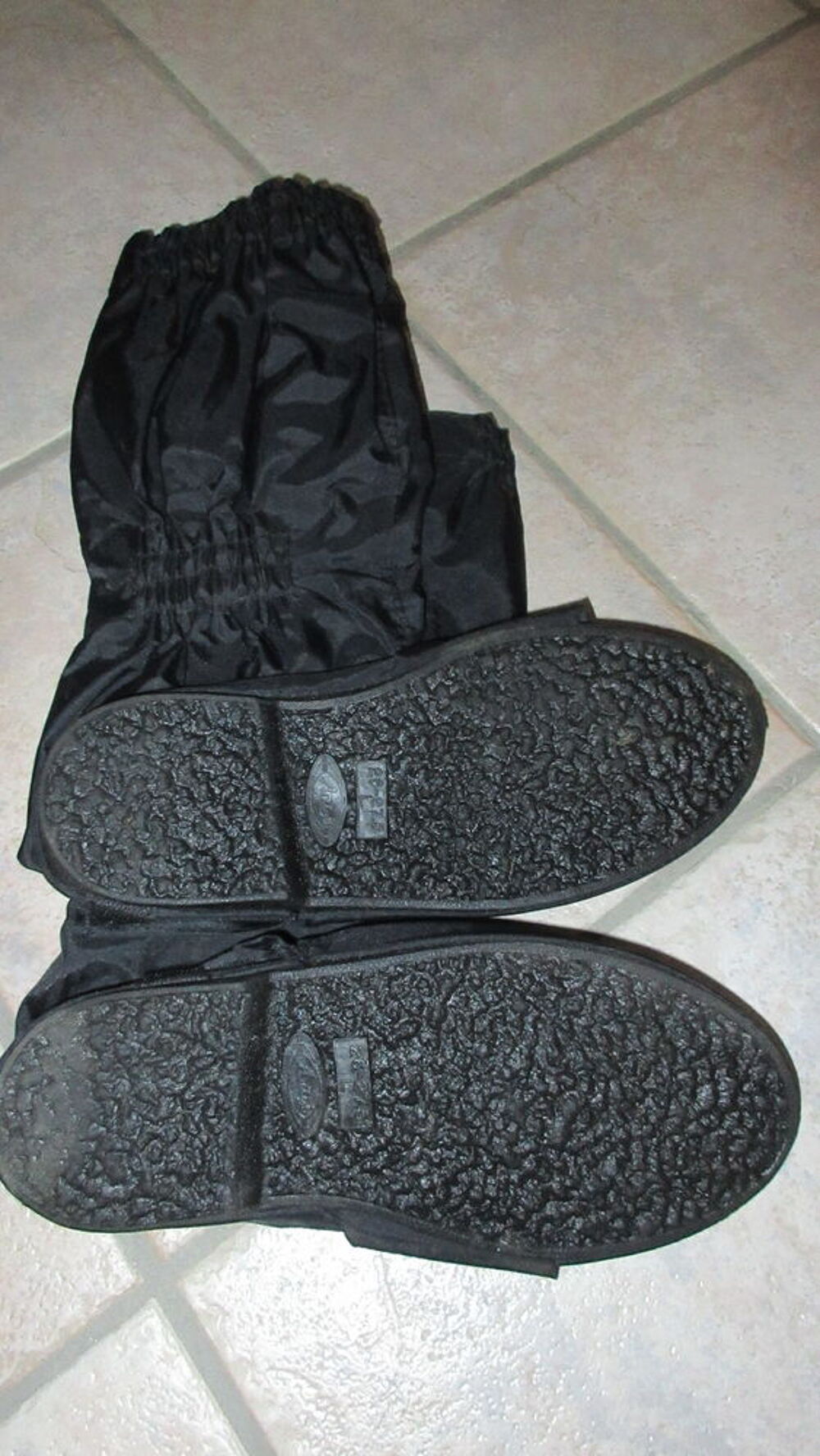 Surbottes de pluie moto Arayi homme ou femme. Chaussures