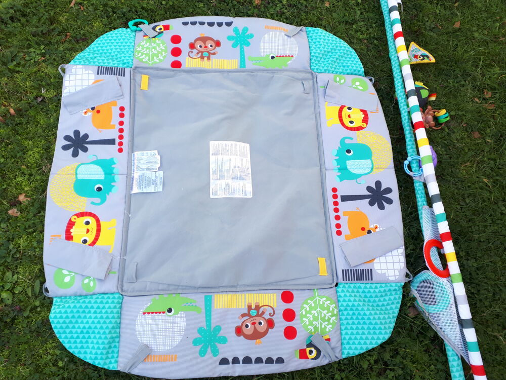 Tapis de jeu et d'&eacute;veil pour b&eacute;b&eacute; Jeux / jouets