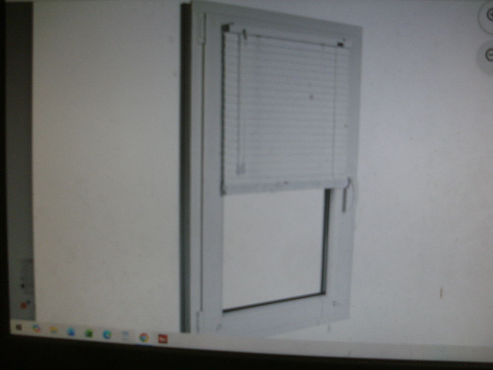 STORE VENITIEN ALU SONELLO 80X175 BLANC Décoration