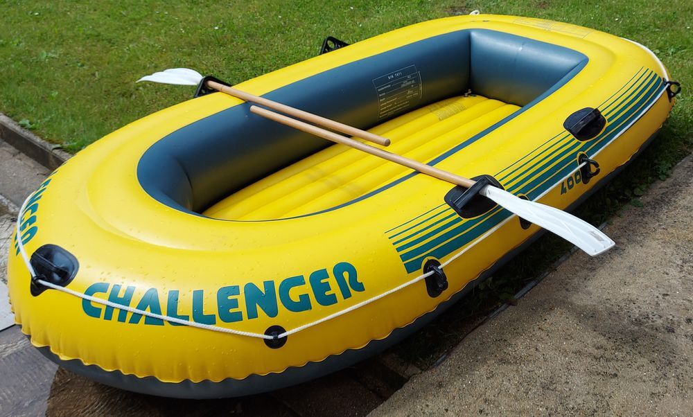 bateau gonflable 4 personnes Sports
