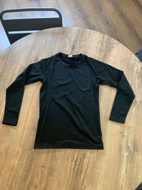 Tee Shirt de sport manches longues  couleur noir Saleilles (66)