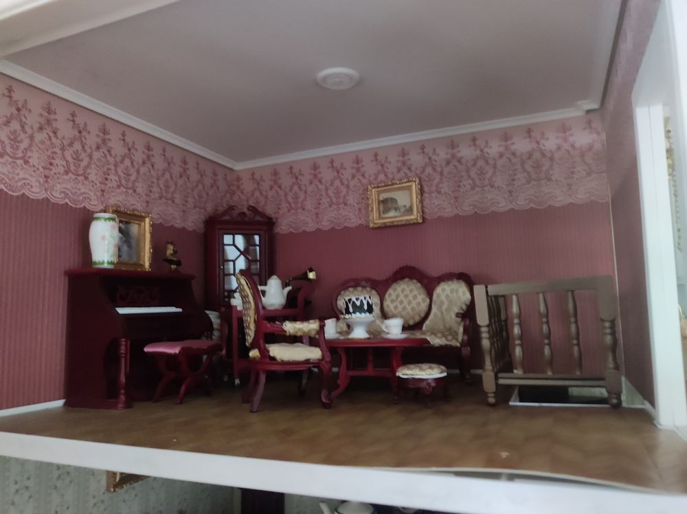 MAISON DE POUPEE DE COLLECTION D�coration