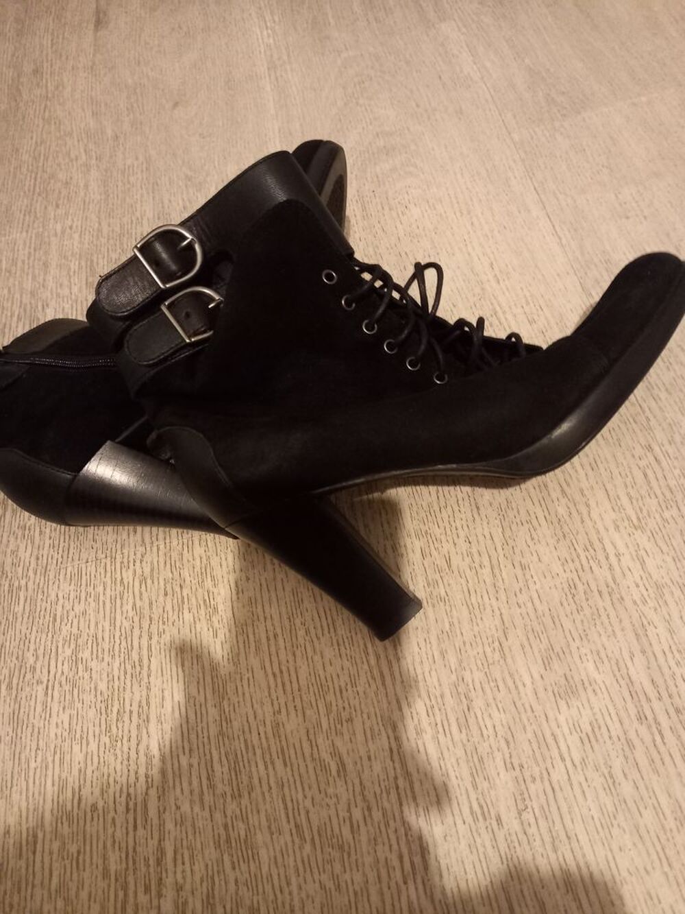 Bottines &agrave; talons Chaussures