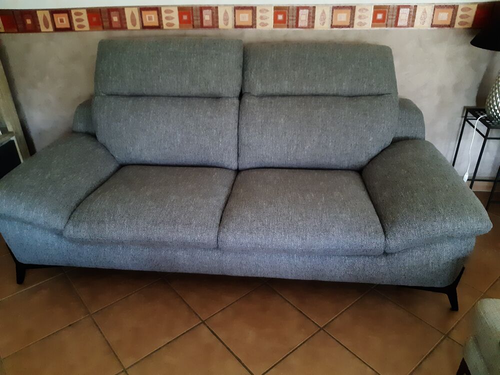 canap&eacute; neuf en tissu / jamais servi Meubles