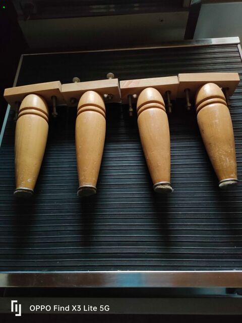 pieds  de lit 2 Saint-tienne-des-Oullires (69)