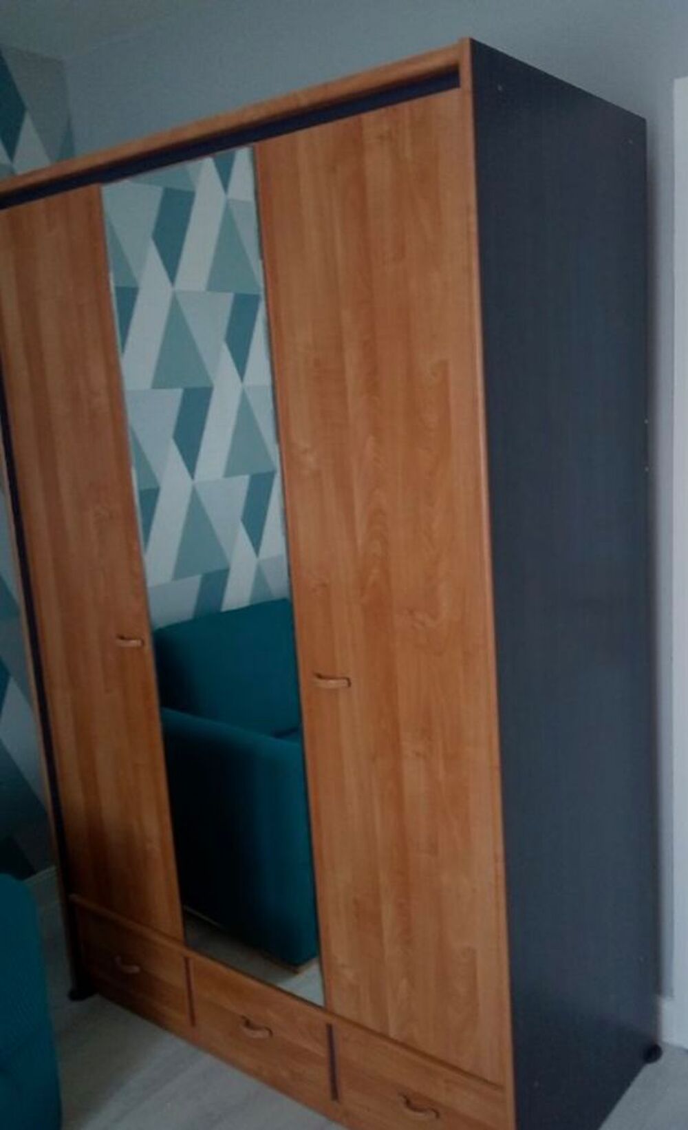 armoire suite d&eacute;m&eacute;nagement en bonne &eacute;tat Meubles